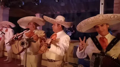Mariachi Continental Carlos Pacheco